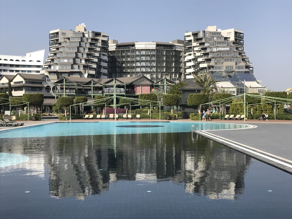 Limak Lara de Luxe  Limak Lara Deluxe Hotel & Resort