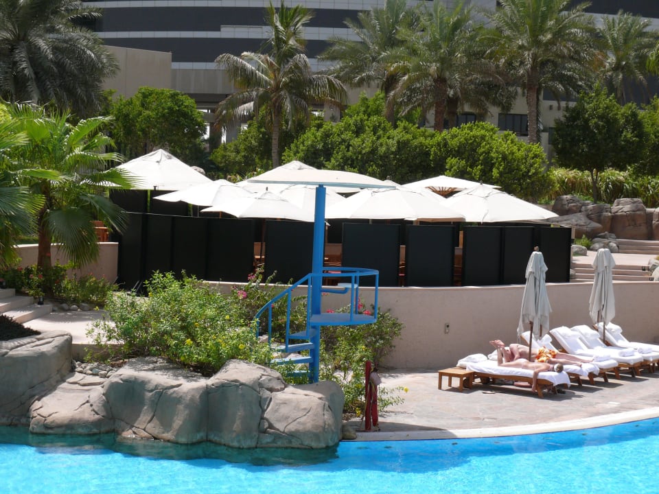 Der große Hauptpool Grand Hyatt Dubai