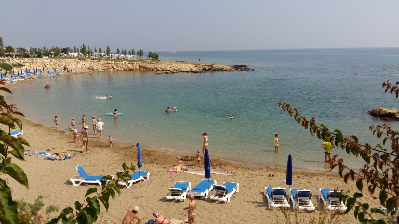 Strand Crystal Springs Beach Hotel