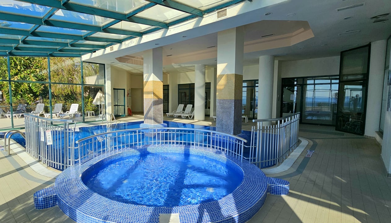 Pool Aska Hotel Just in Beach