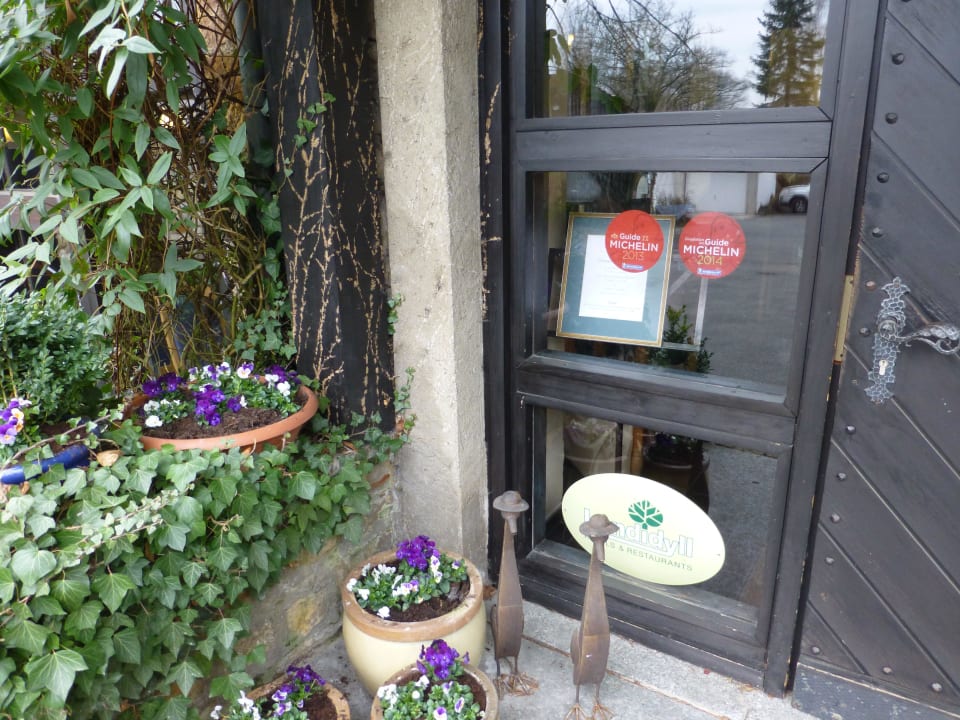 Eingang zum Restaurant Landhotel Der Schwallenhof