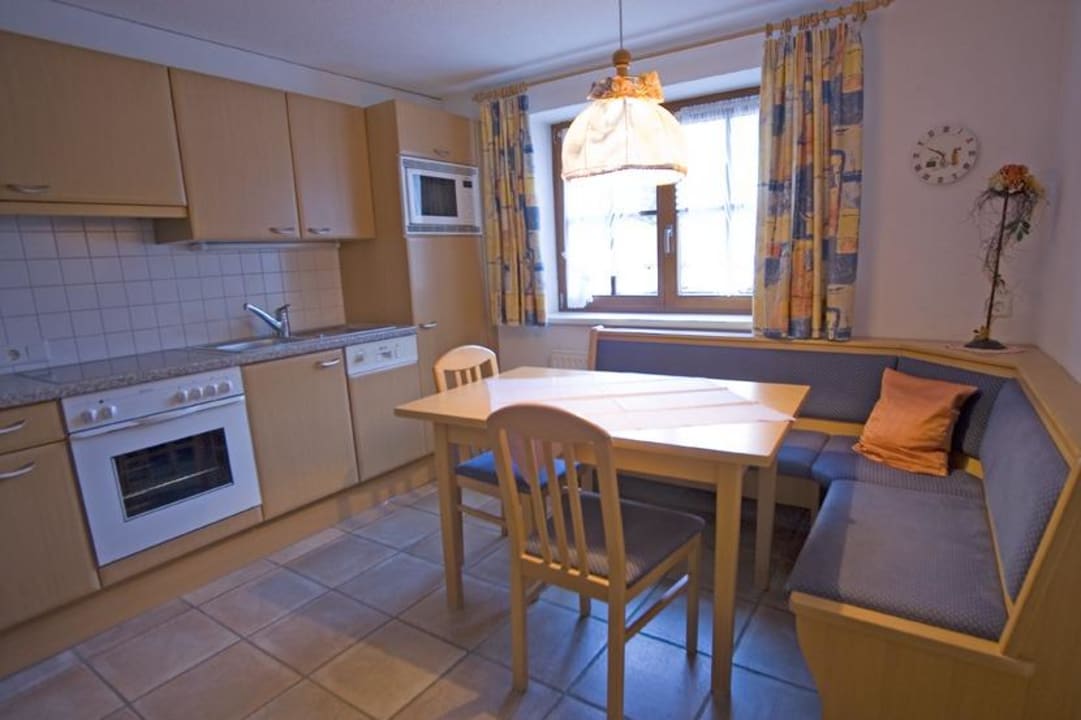 Küche Ferienwohnung Vallüla Gasthaus Muntafuner Stöbli