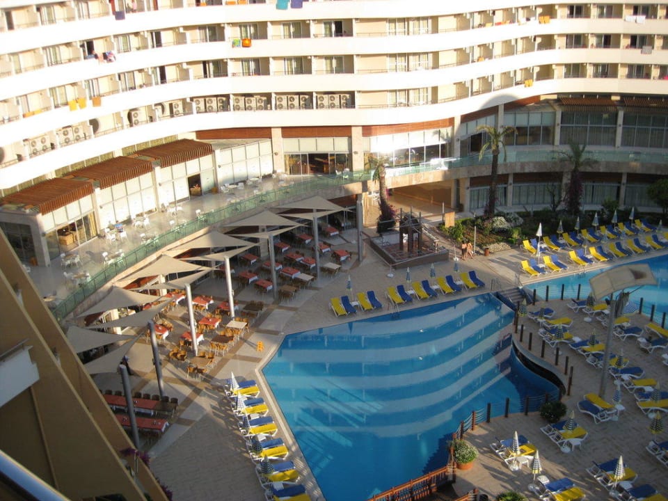 Ausblick vom Balkon unseres Zimmers Alaiye Resort & Spa