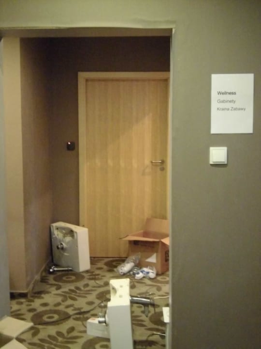 Viele Zimmer noch nicht fertig.... Cristal Resort Szklarska Poręba