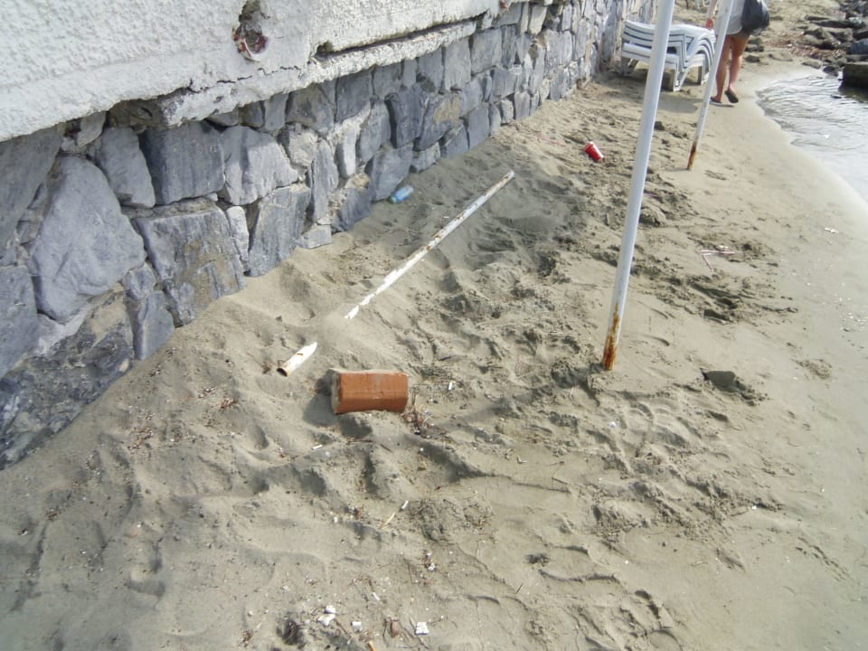 Der hotelstrand ist leider extrem ungepflegt Tusan Beach Resort