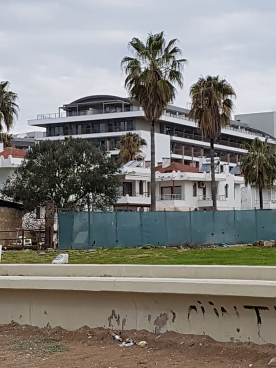 Außenansicht Acanthus Cennet Barut Collection