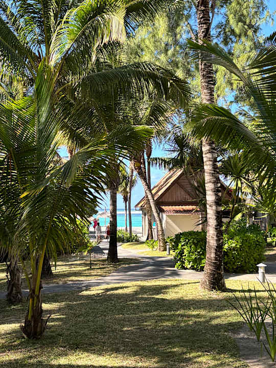 Strand Crystals Beach Resort Belle Mare, a member of Radisson Individuals