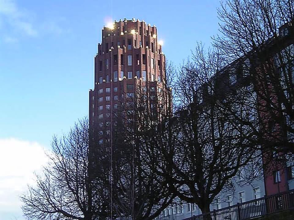 Hotel im Sonnenschein Lindner Hotel Frankfurt Main Plaza, part of JdV by Hyatt