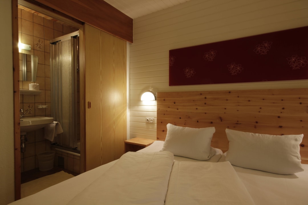 Schlafzimmer Ferienwohnung Haus Kaunergrat