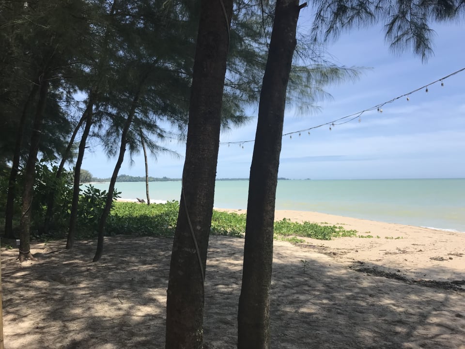 Strand Outrigger Khao Lak Beach Resort