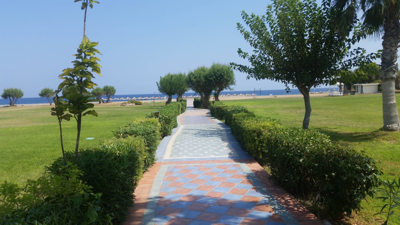 Langer Weg zum Strand Atrium Palace Thalasso Spa Resort & Villas