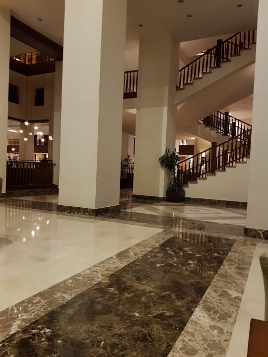 Lobby Steigenberger Aqua Magic