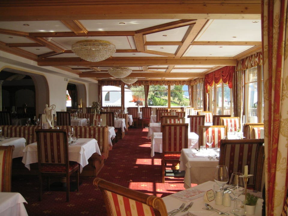 Ein sehr schöner, gemütlicher Speisesaal Parkhotel Holzerhof