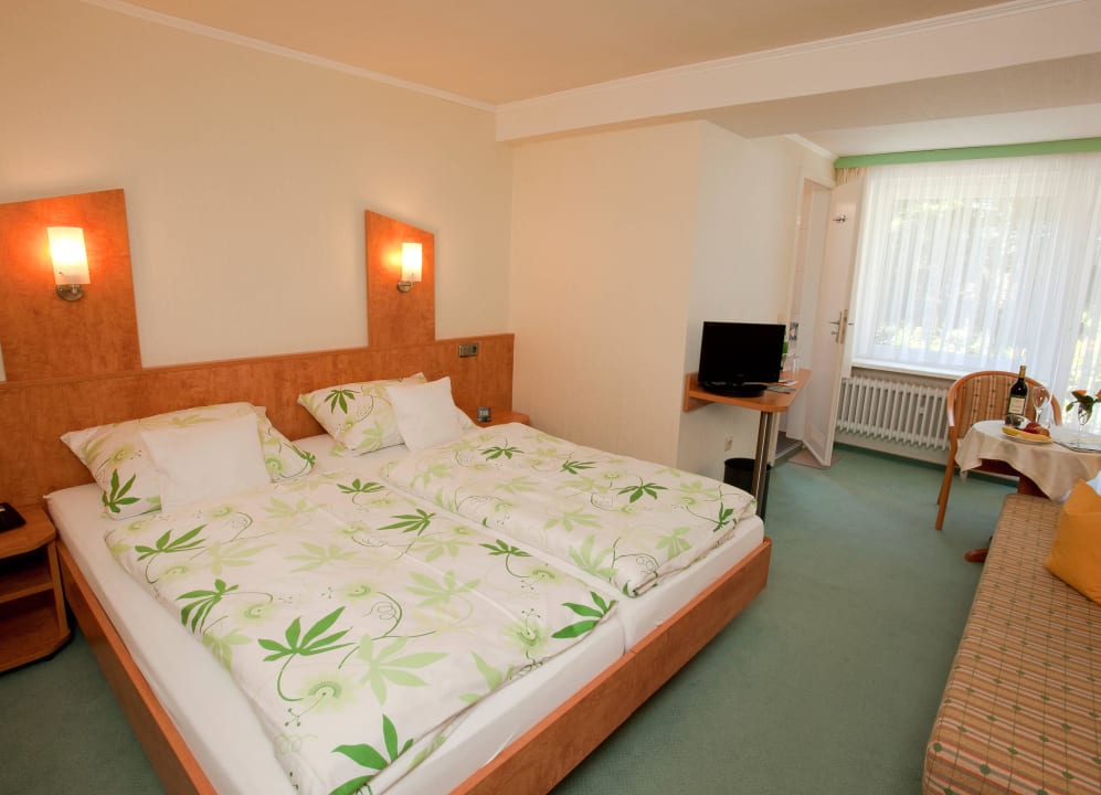 Modernes Klassik- Doppelzimmer Mein Vierjahreszeiten Hotel Garni