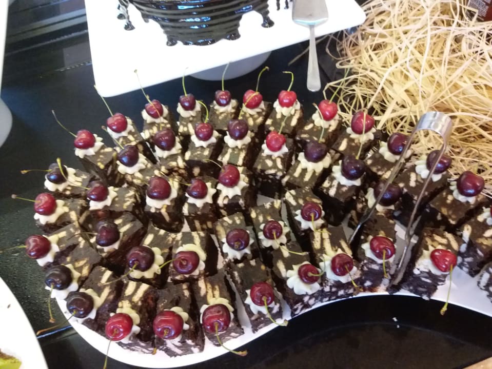 Gastro Diamond Hill Resort Hotel