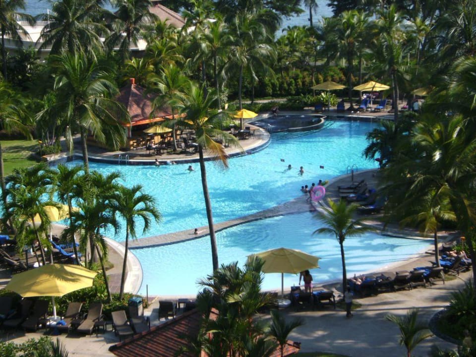 Prima Pool-Anlage Hotel Shangri-La's Rasa Sentosa Resort