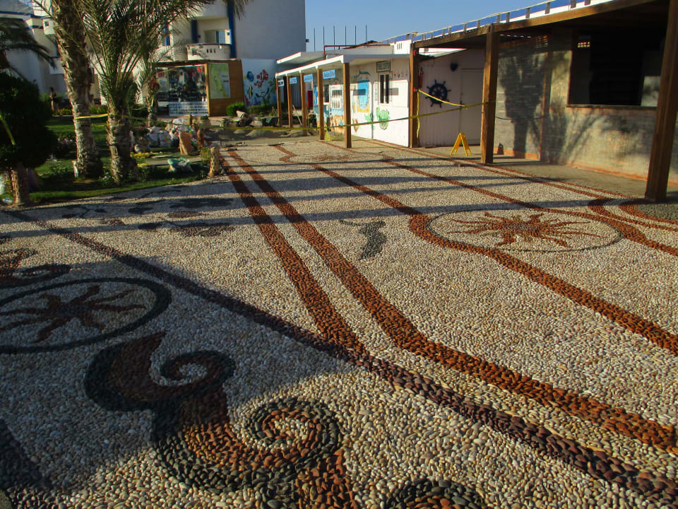 Gartenanlage Coral Sun Beach