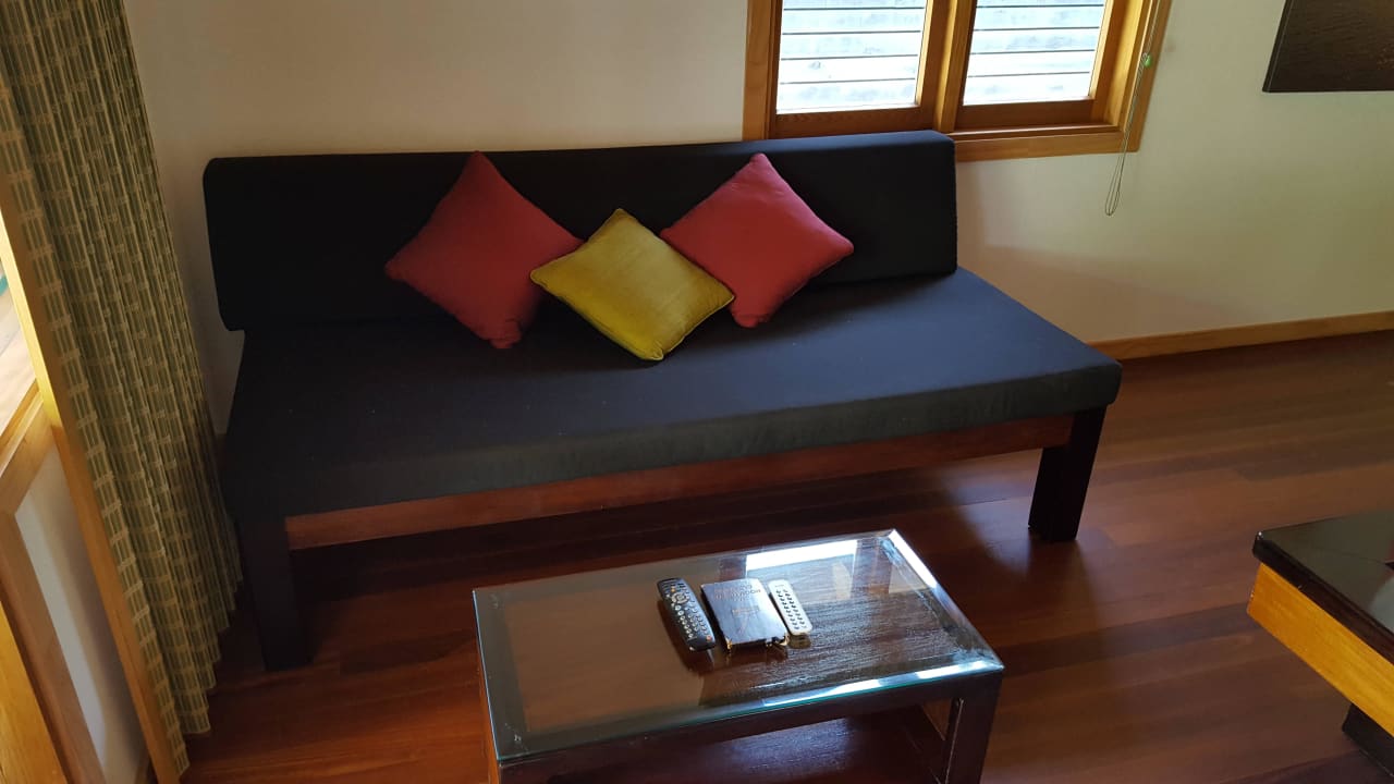 Sofa Kuredu Island Resort & Spa