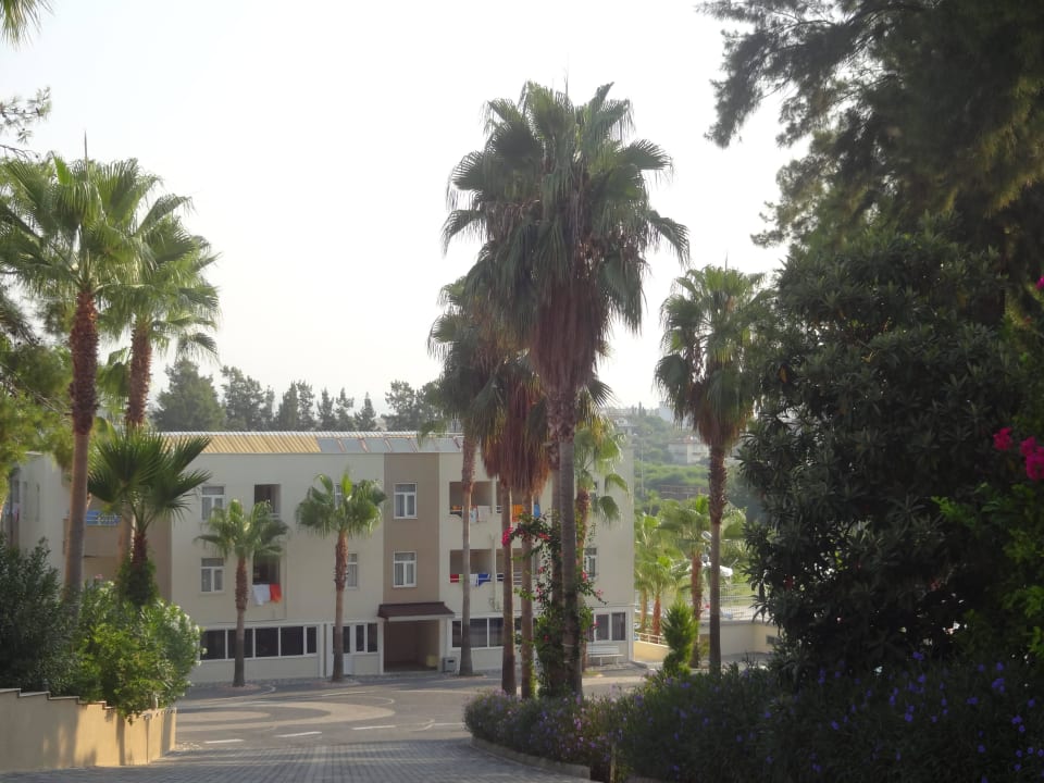 Grüne wunderschöne Anlage Club Sidelya Hotel