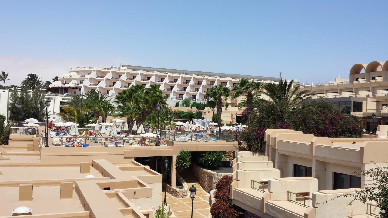 Blick über das Hotel SBH Hotel Taro Beach