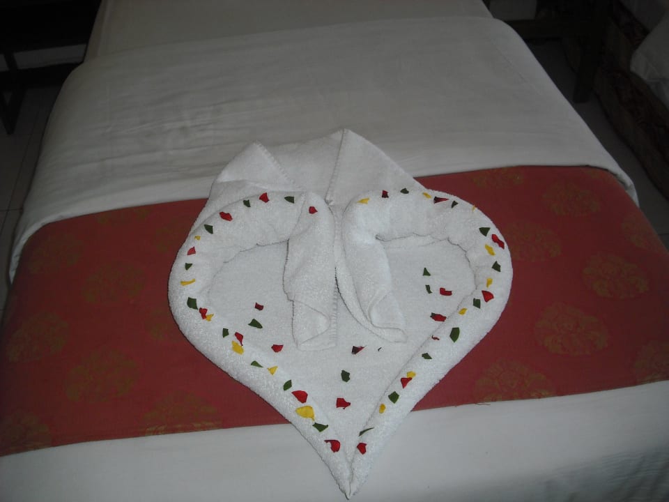 Neues Badetuch charmant angerichtet Ghazala Beach