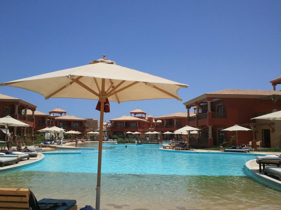 Einer von diversen Pools Pickalbatros Alf Leila Wa Leila Resort - Neverland Hurghada