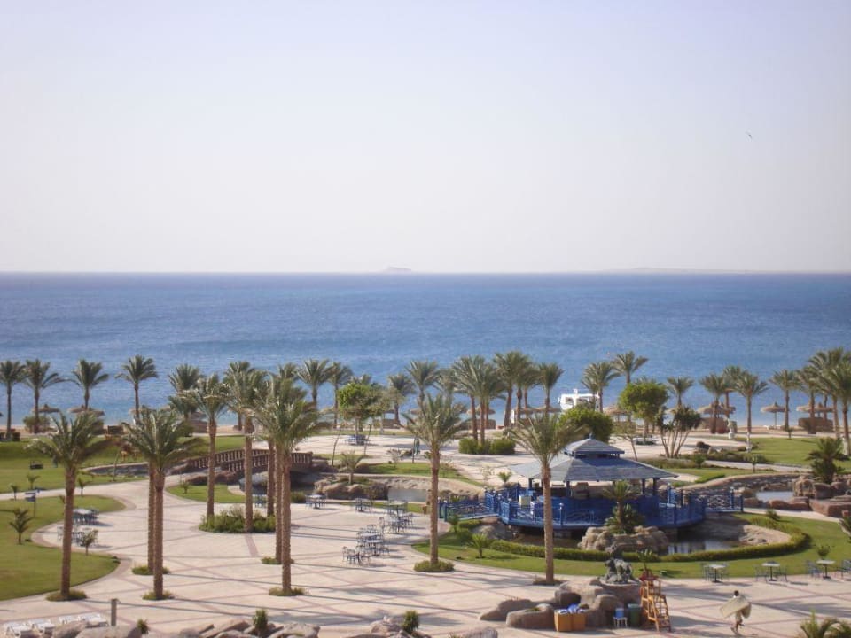 Interconti Abu Soma, Strand und Azure Restaurant Palm Royale Resort - Soma Bay