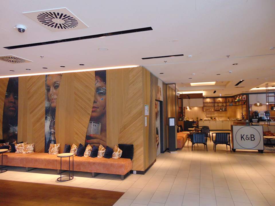 Lobby Courtyard by Marriott Cologne