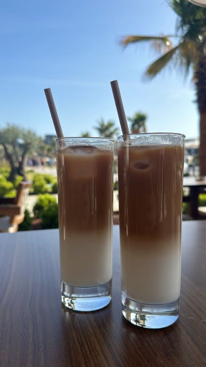 Gastro Jacaranda Luxury Resort