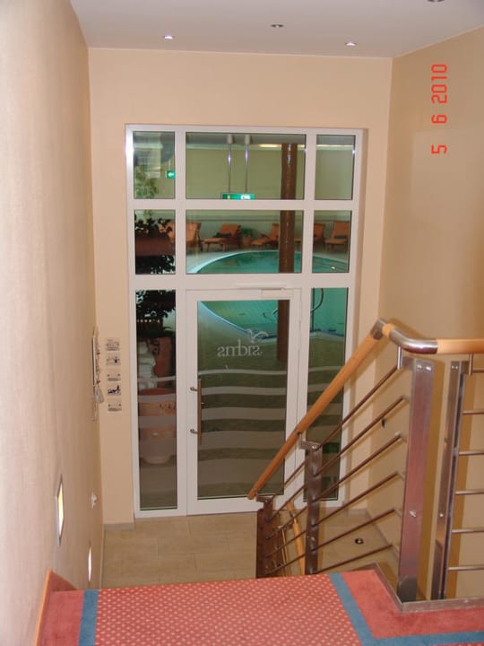 Zugang zum Poolbereich Hotel Bernstein Rügen