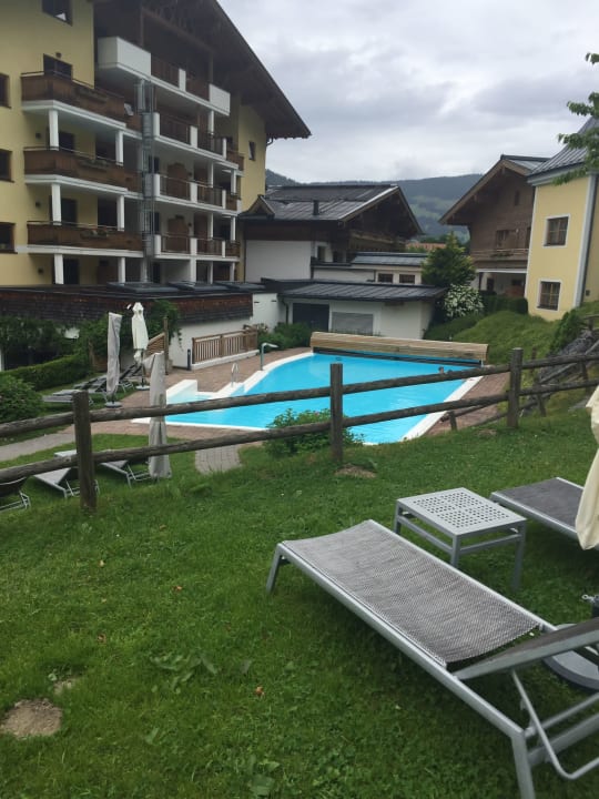 Pool Familienresort Ellmauhof – das echte All Inclusive