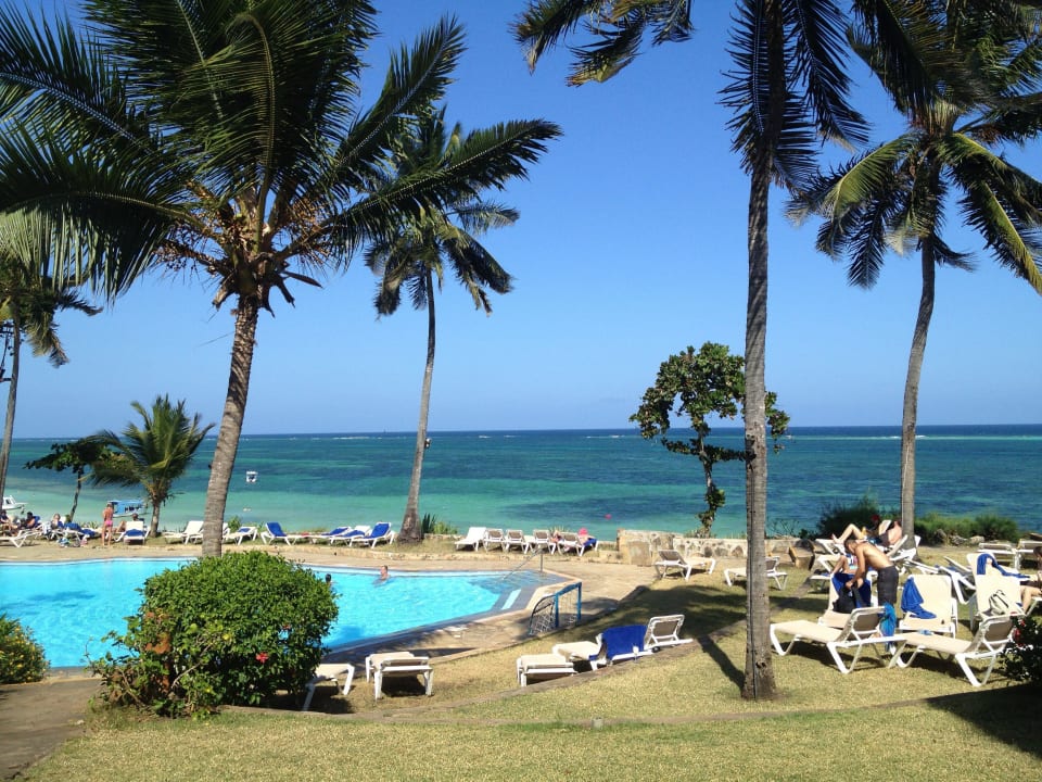 Pool Baobab Holiday Resort