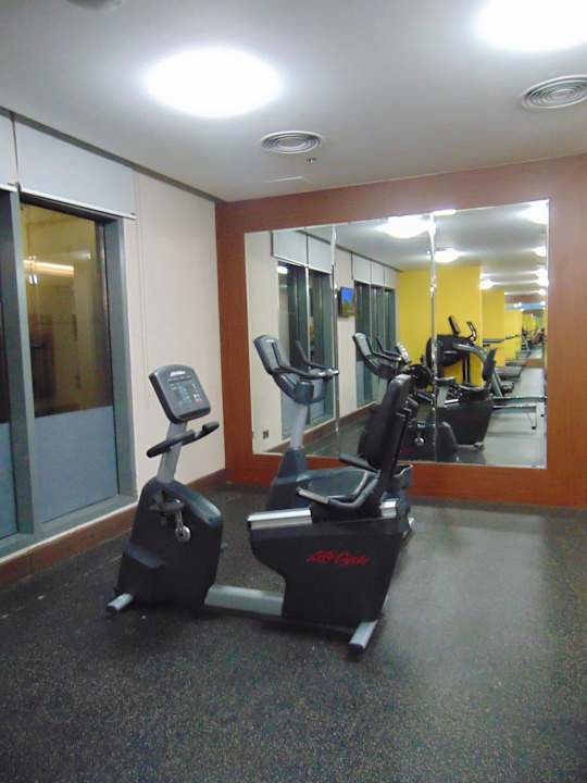 Sport & Freizeit Hampton By Hilton Dubai Airport