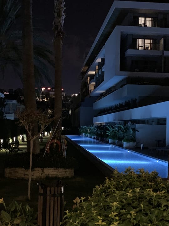 Außenansicht Acanthus Cennet Barut Collection