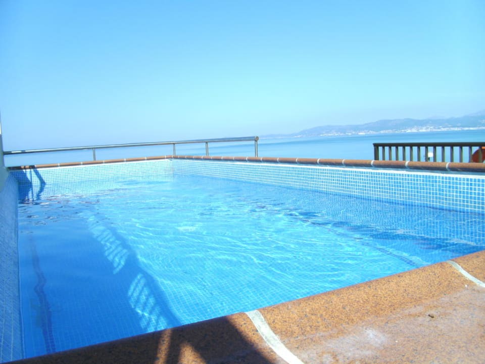 Dachpool Marina