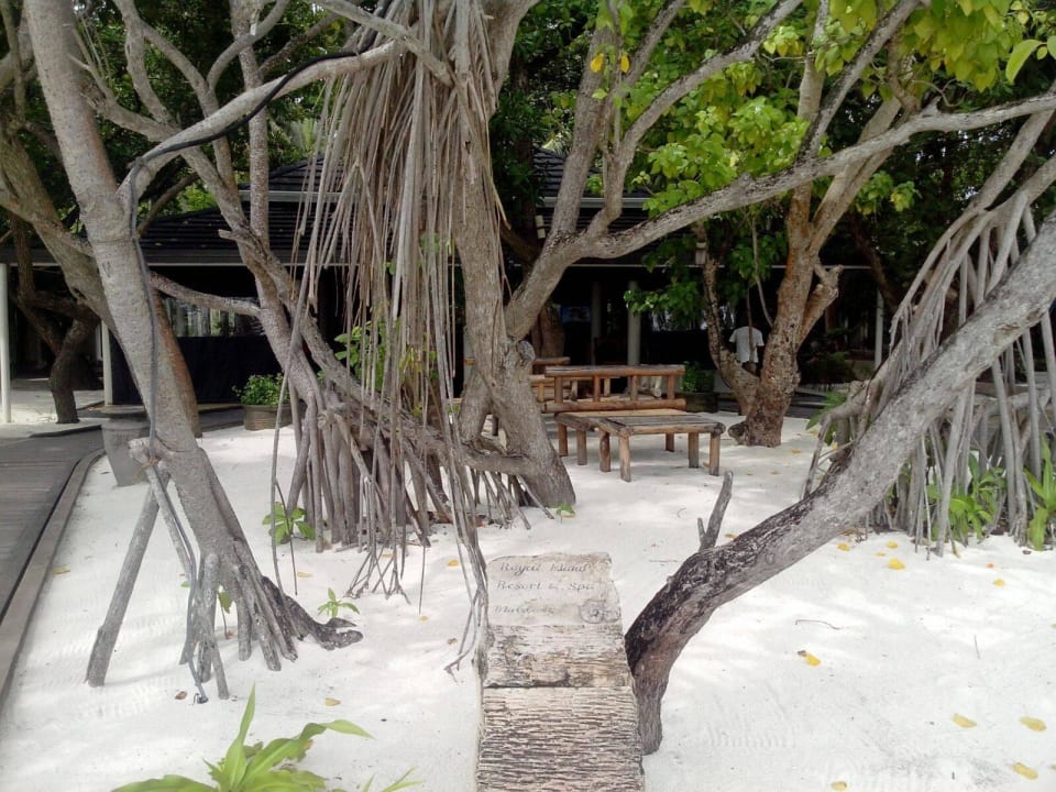 Garten Royal Island