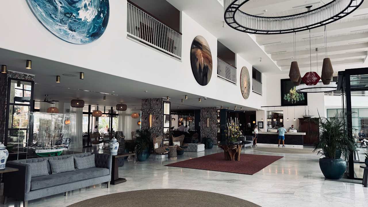 Lobby Hotel Fariones