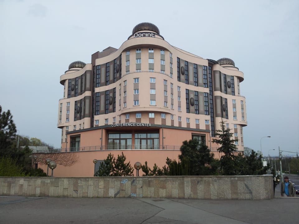 Budynek hotelowy z zewnątrz Hotel Don Giovanni Prague