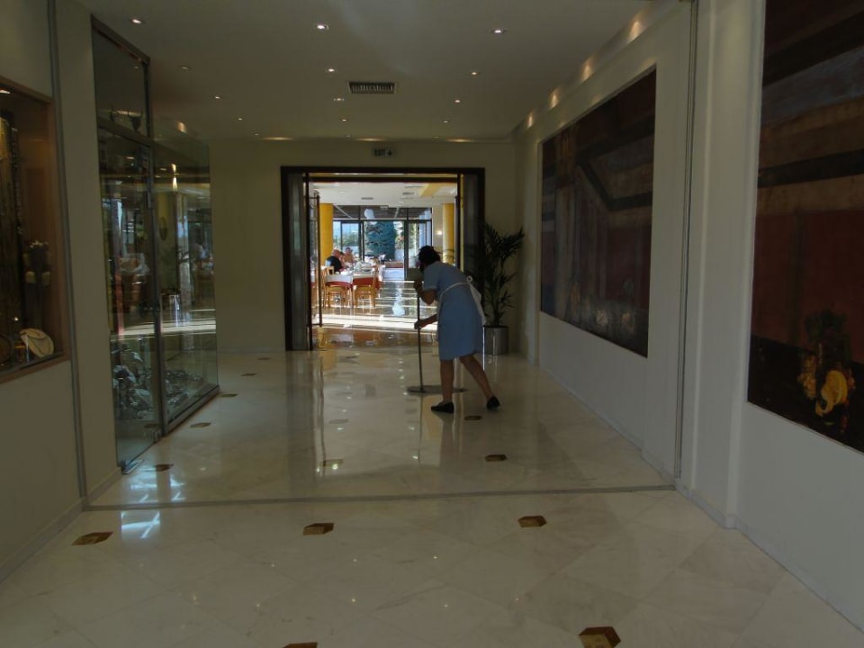 Eingang zum Restaurant Grand Hotel Holiday Resort