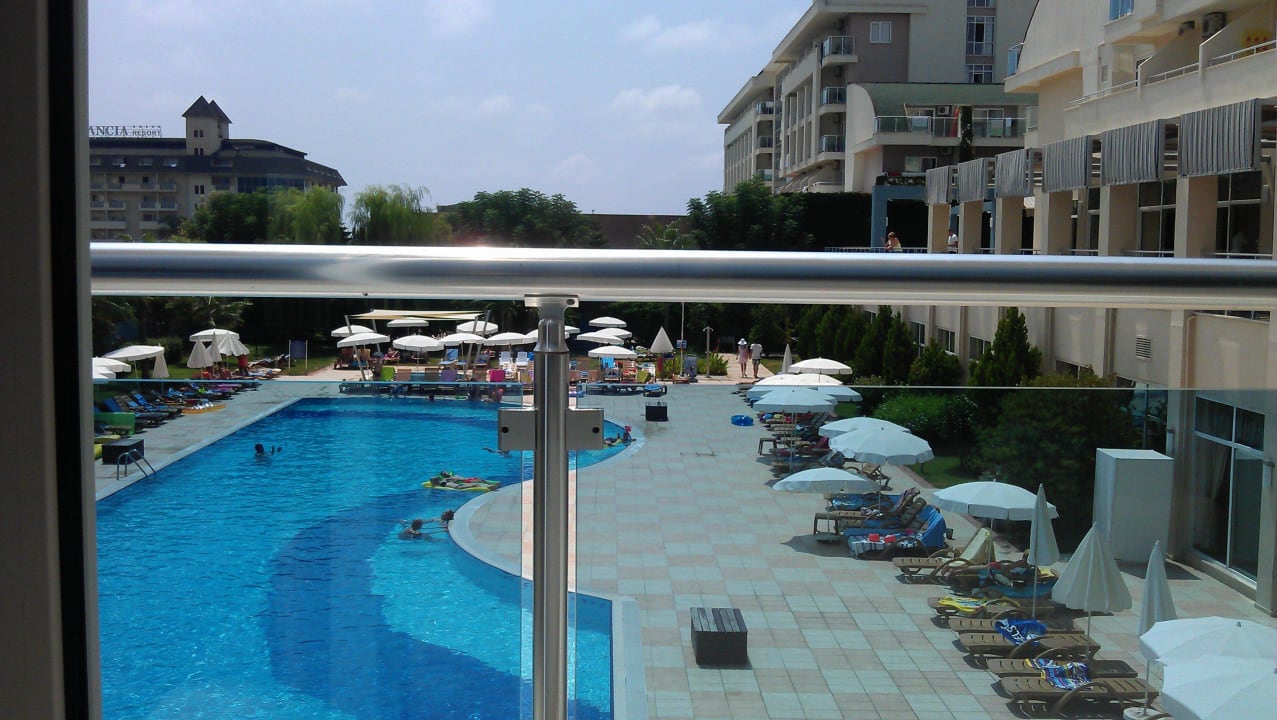 Einer der zwei Pools Solivia Hotel