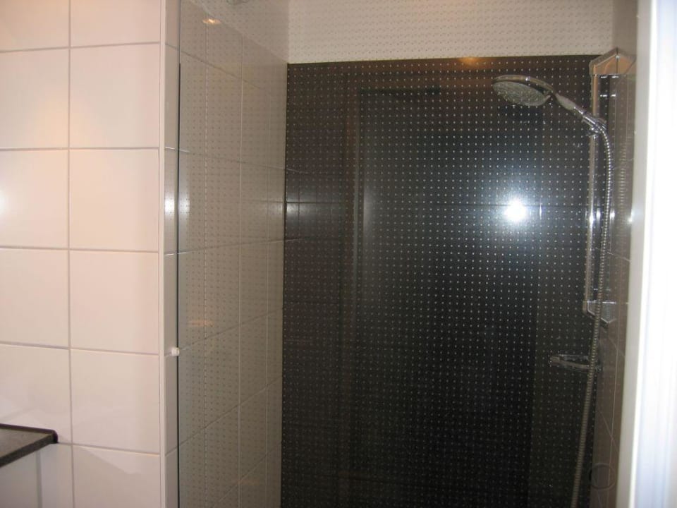 Dusche Motel One Hamburg-Altona