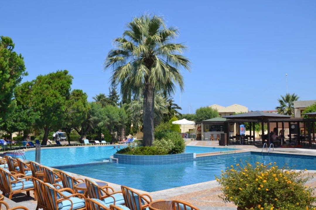 Hauptpool Tag Phãea Cretan Malia