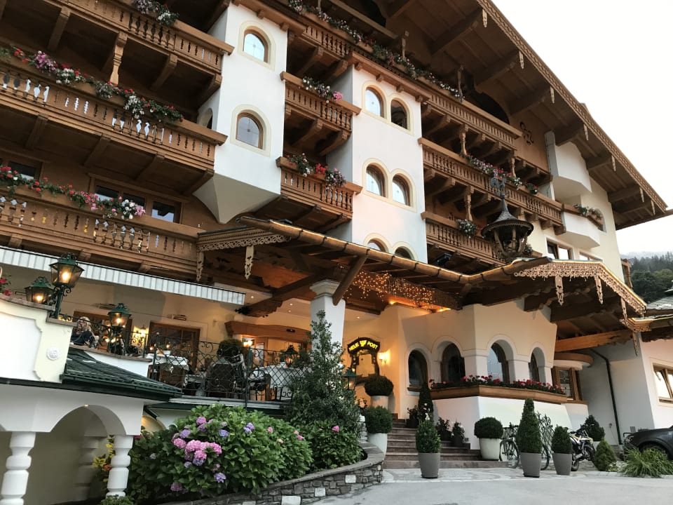 Außenansicht Hotel Neue Post