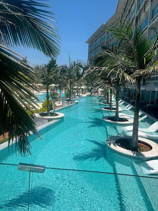 Pool Asterias Beach