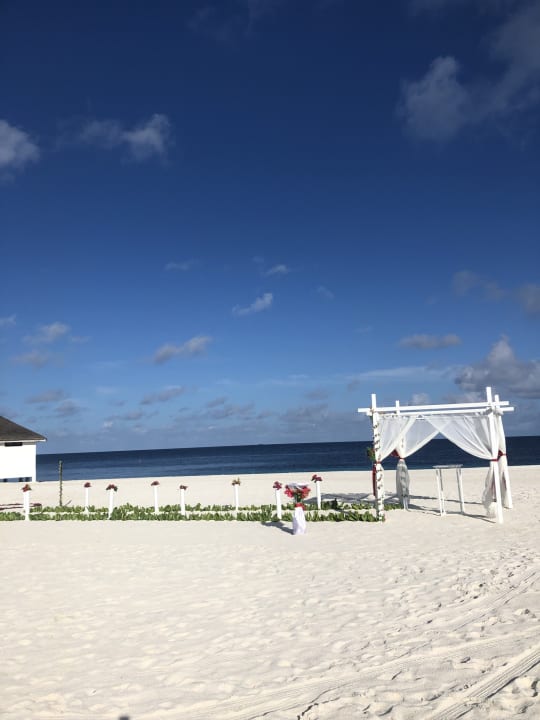 Strand Angaga Island Resort
