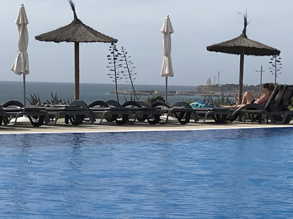 Pool Garbi Costa Luz