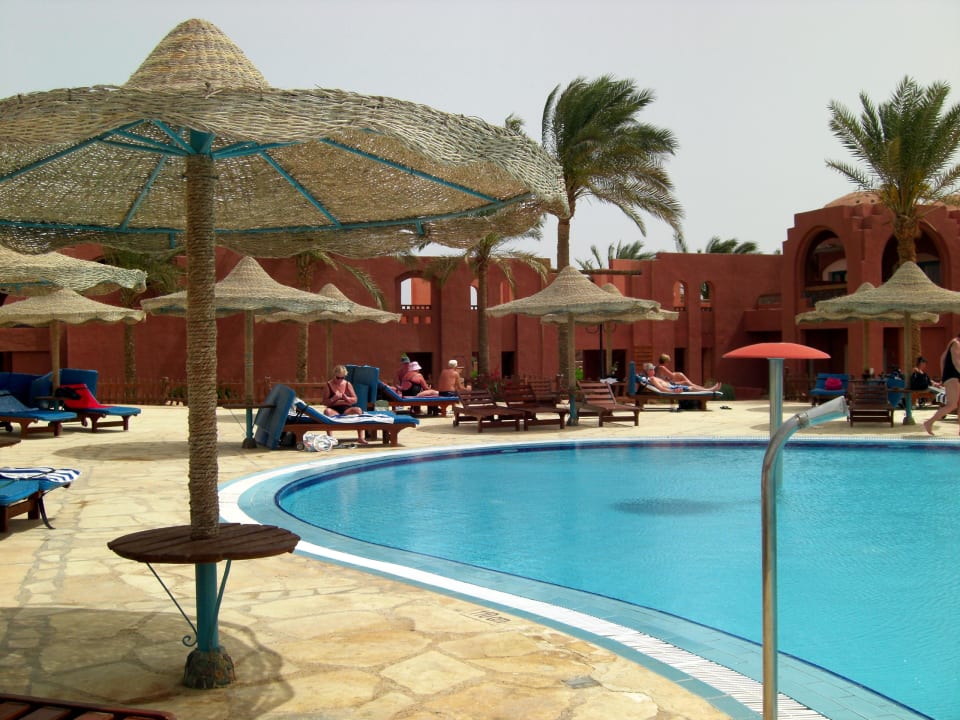 Linker Pool Swisstouch Oriental Resort Marsa Alam