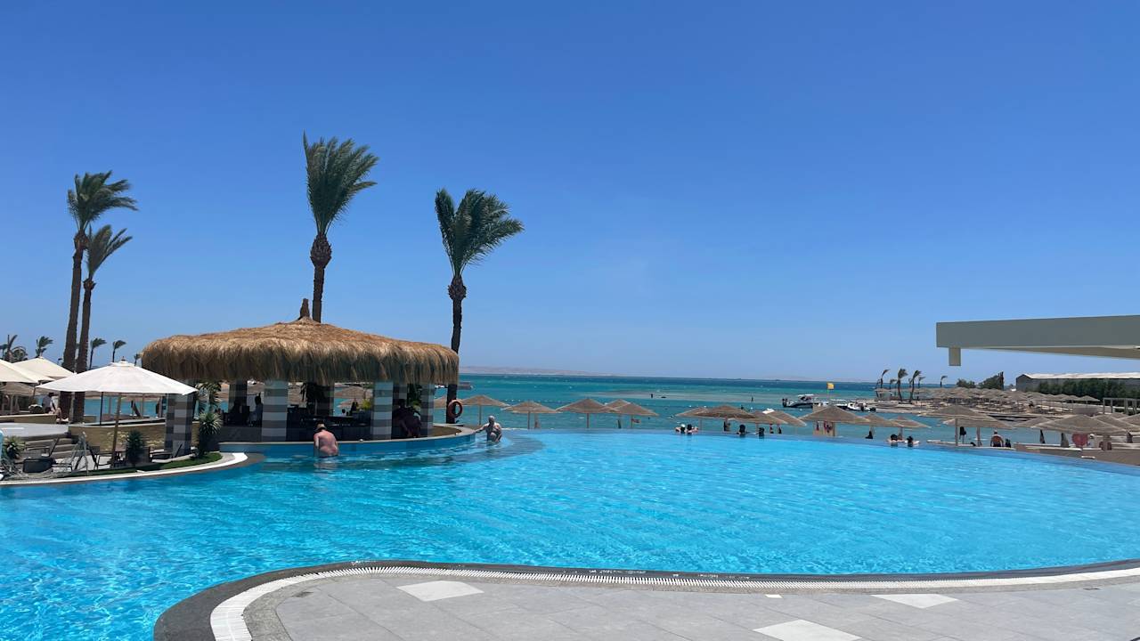 Pool JAZ Elite Casa del Mar Beach
