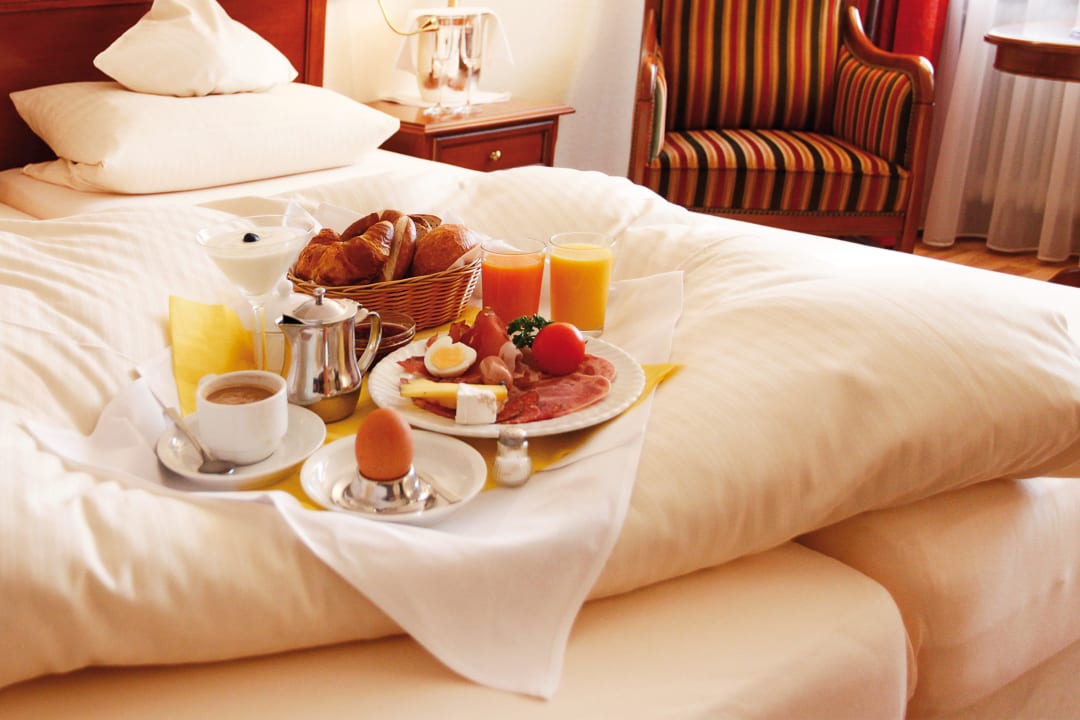 Frühstück im Zimmer Hotel Quellenhof