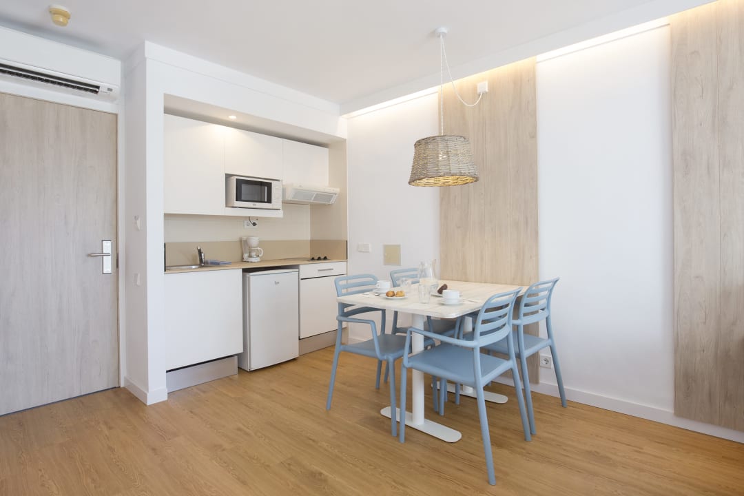 Zimmer Cabot Hobby Club Apartments